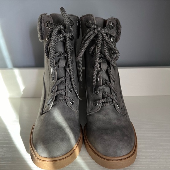 Dolce Vita Women's Charcoal Sherman Wedge Ankle Boots Sz 8.5 - Picture 2 of 7